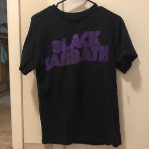 Black Sabbath black t-shirt